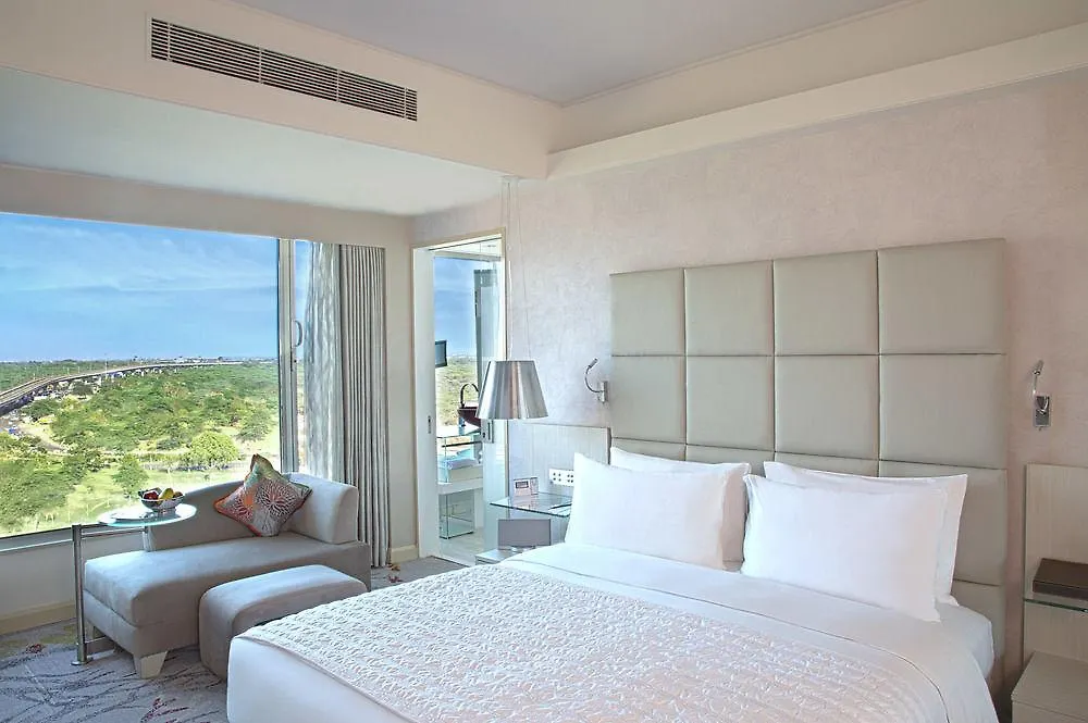Le Meridien Gurgaon, Delhi Ncr
